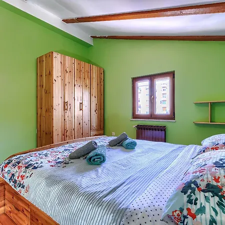 Question 42 - Comfort Апартаменти Пула